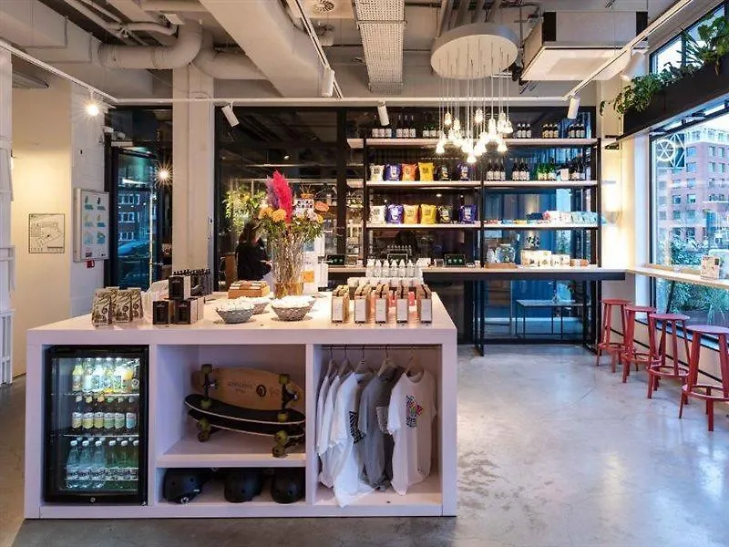Conscious Hotel The Tire Station Amsterdam