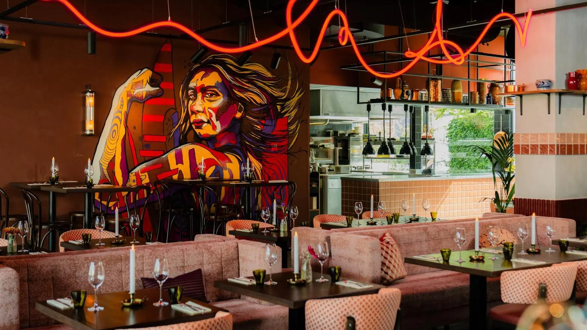 Conscious Hotel The Tire Station Amsterdam