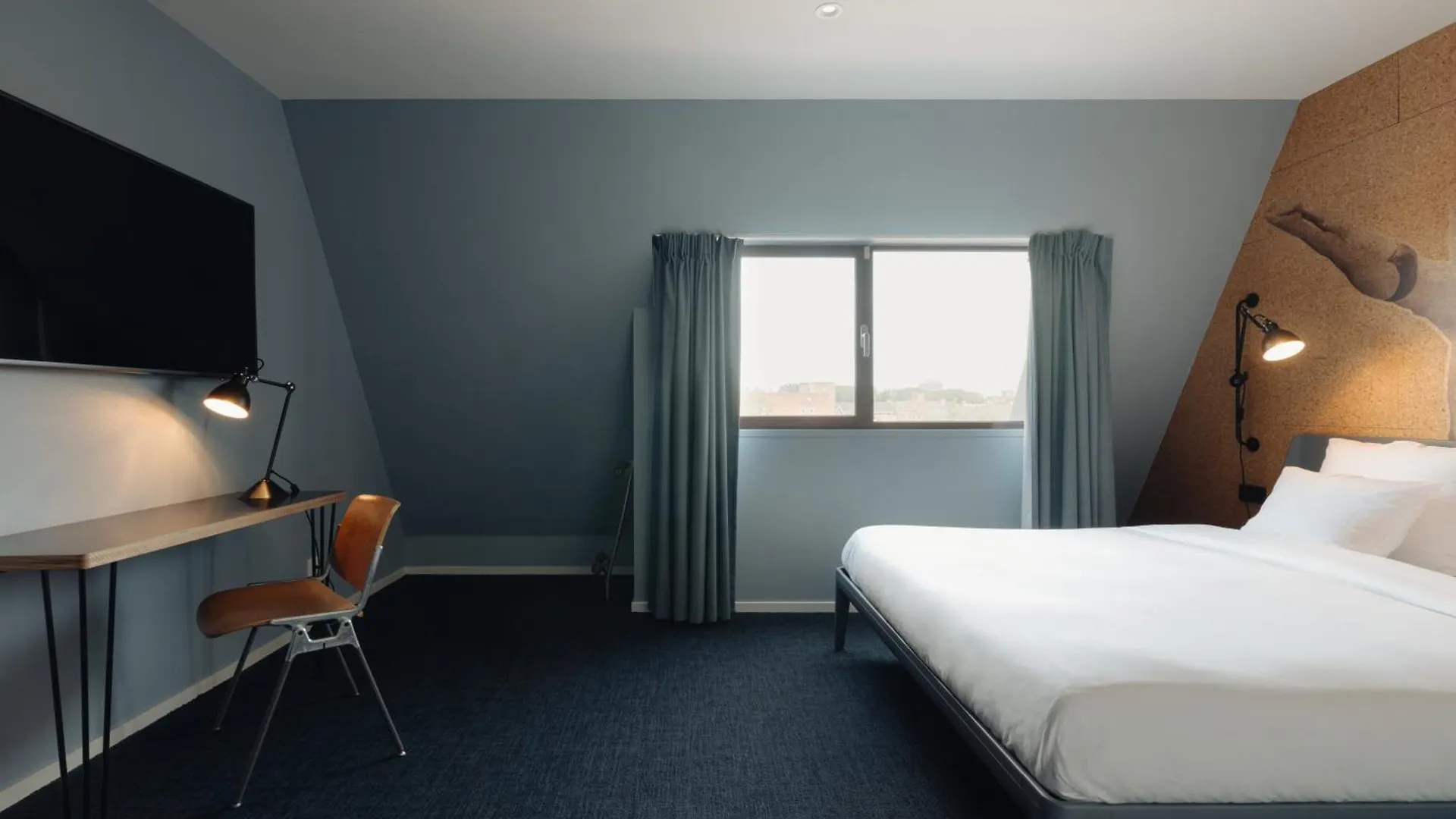 Conscious Hotel The Tire Station Amsterdam